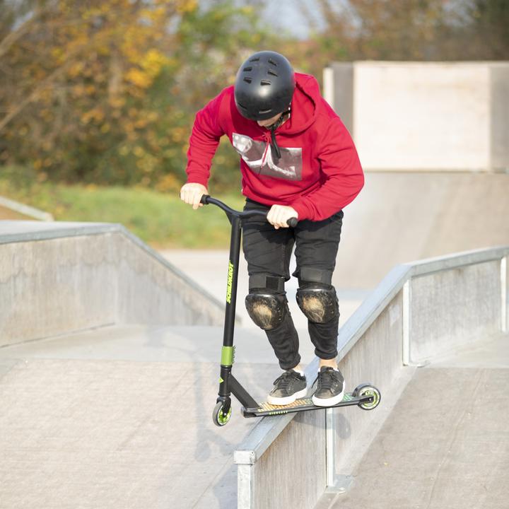 Actual product image Schildkröt Stunt Scooter Kickless