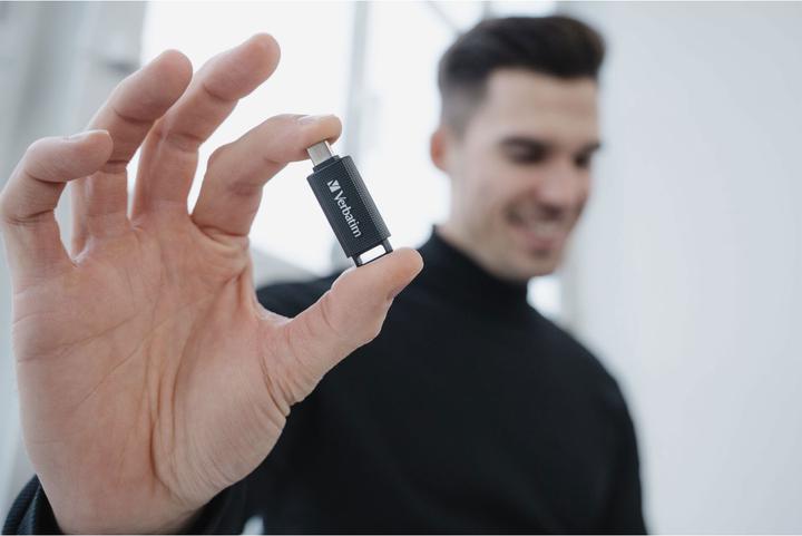 Produktbild Verbatim Retractable 128GB USB 3.2 Gen 1 USB-C (128 GB, USB-C)