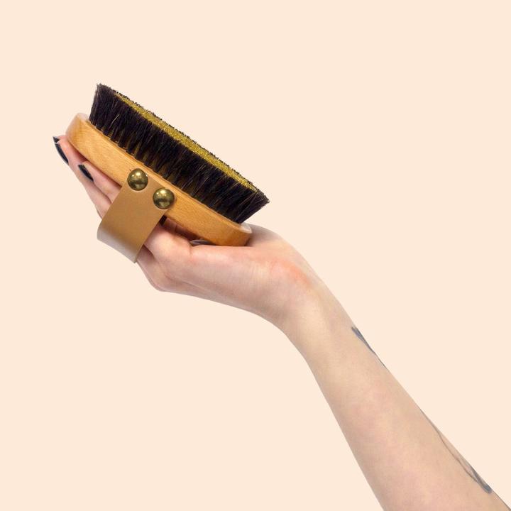 Actual product image Intirilife Body brush with natural bristles for skin cleansing