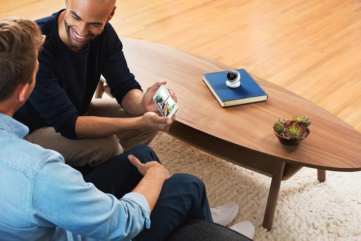 Actual product image Logitech Circle (1920 x 1080 Pixels)