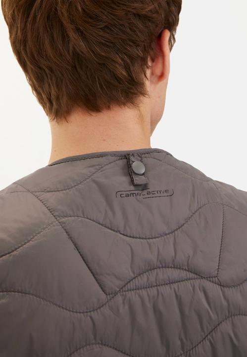 Actual product image Camel Active Outdoor Weste aus recyceltem Polyamid (48)