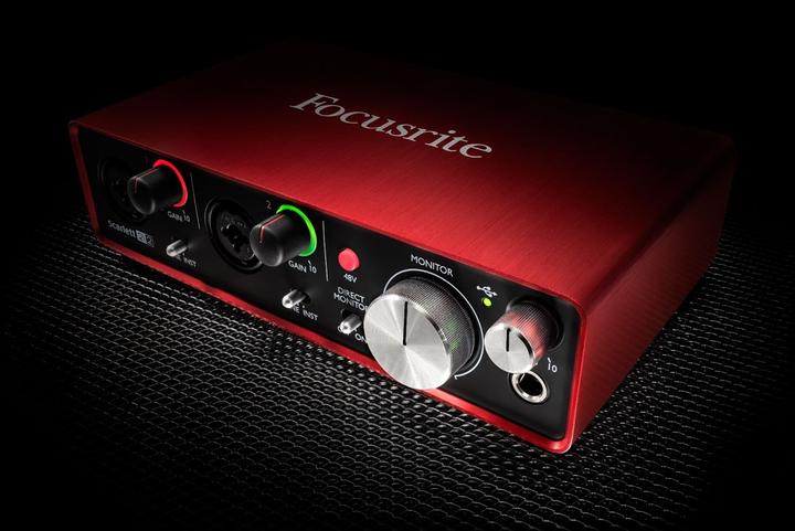 Actual product image Focusrite Scarlett 2i2 Studio Set 2nd Gen (USB)