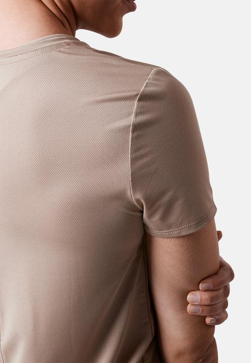 Actual product image CLN Athletics Feather (XL)