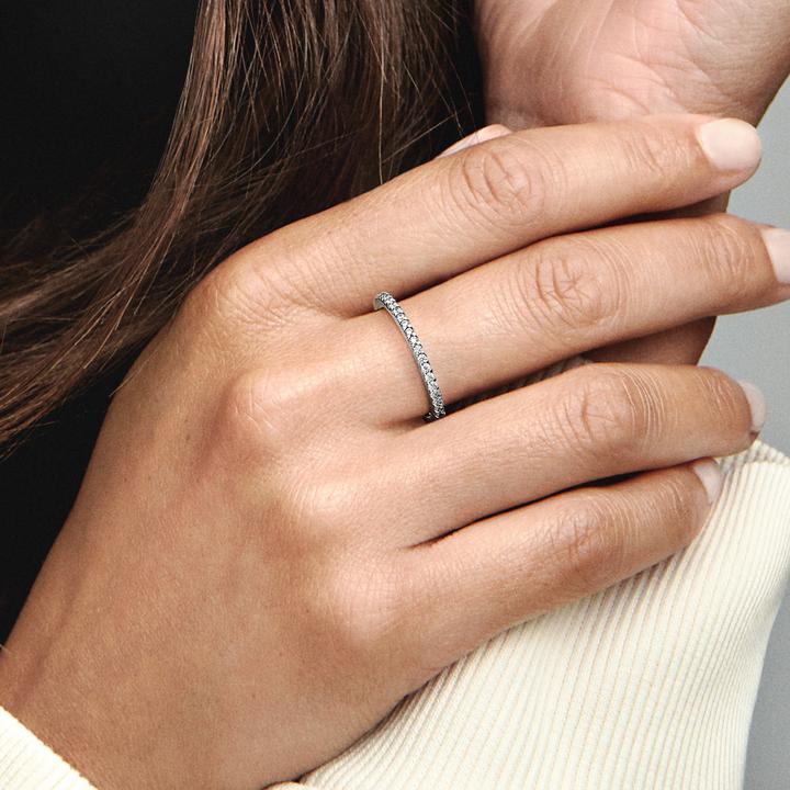 Produktbild Pandora Funkelnder Band Ring (48, 925 Silber)