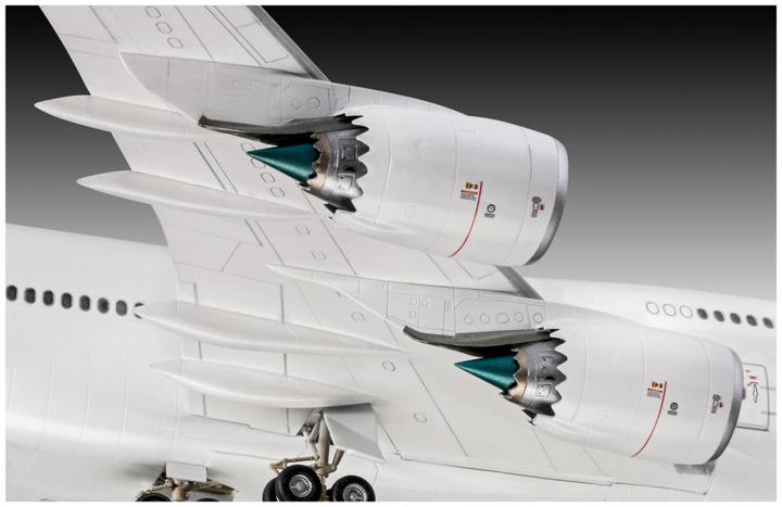 Produktbild Revell Boeing 747-8 New Livery