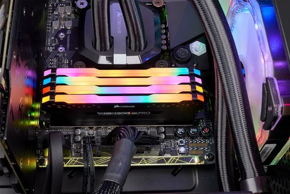 Produktbild Corsair Vengeance RGB Pro (4 x 8GB, 3600 MHz, DDR4-RAM, DIMM)