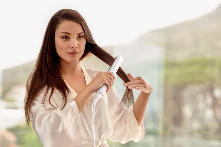 Actual product image Philips MoistureProtect (Straightening iron)