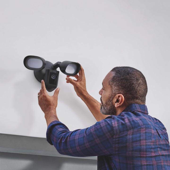 Actual product image Ring Floodlight Cam Wired Pro (1920 x 1080 Pixels)
