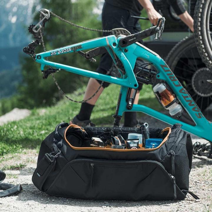 Actual product image Thule 5173 Roudtrip Bike Duffel 55L Deep Khaki (55 l)