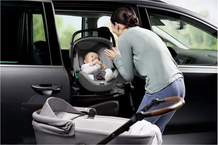 Image du produit Britax Römer Coffre-fort pour bébé Isense (Coque auto, Norme ECE R129/i-Size)