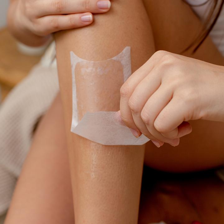 Actual product image Veet Cold wax strips sensitive skin Pure for legs & body (446.50 ml, 20 x, 45 g)