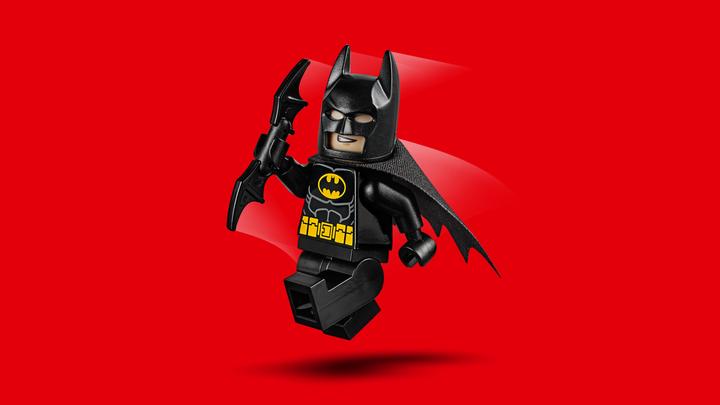 Actual product image LEGO Junior's Batman versus Mr. Freeze. (10737)