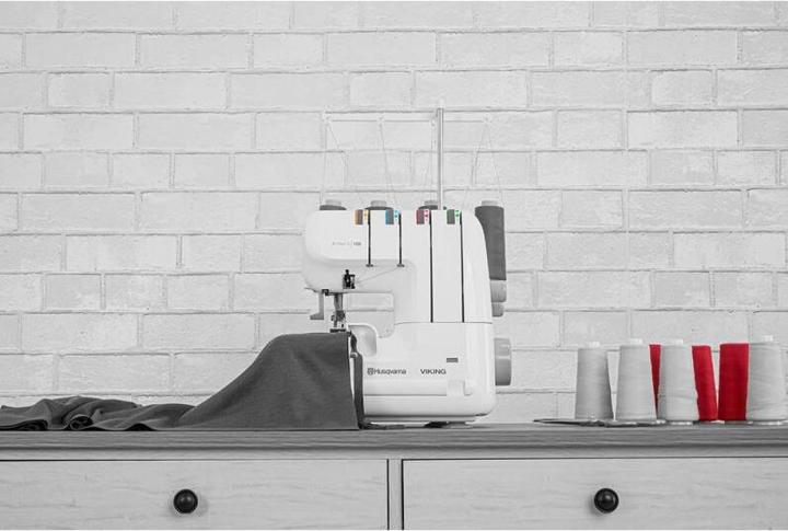 Produktbild Husqvarna VIKING Amber S100 Overlock