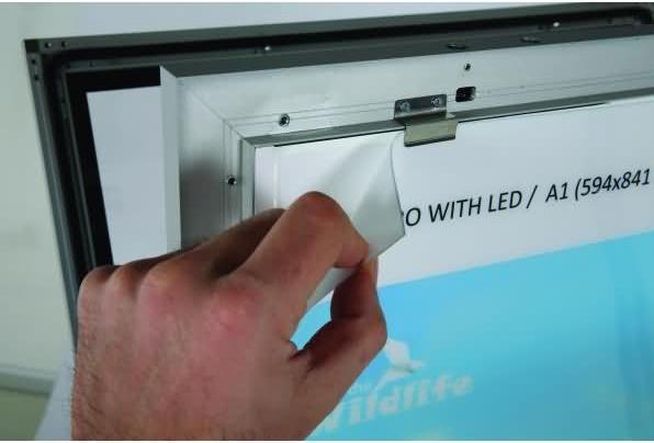 Productafbeelding Update Displays Klantenstopper WindPro LED zilver DIN A1 2 vakken (A1)