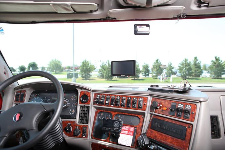 Actual product image Garmin dezl 770LMT-D (7")