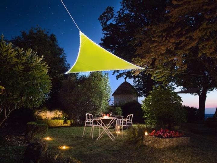 Produktbild Perel SONNENSEGEL MIT LED-BELEUCHTUNG - DREIECKIG - 3.6 x 3.6 x 3.6 m - LIMONENGR?N (3.6 x 3.6 x 3.6 m)