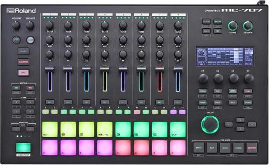 Roland MC-707 Groovebox DJ Mischpult
