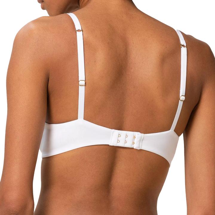 Actual product image Triumph Body Make-Up Essentials WHU (Single pack, 80 A)