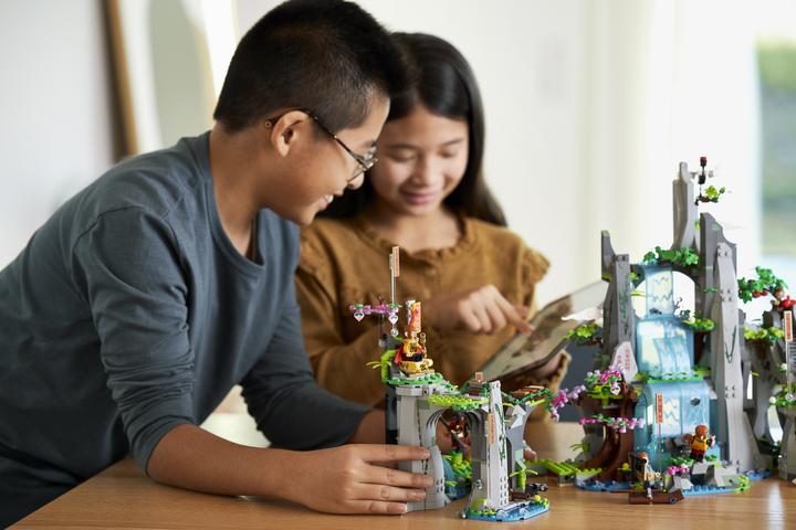 Produktbild LEGO Der legendäre Berg der Blumen und Früchte (80024, LEGO Seltene Sets, LEGO Monkie Kid)