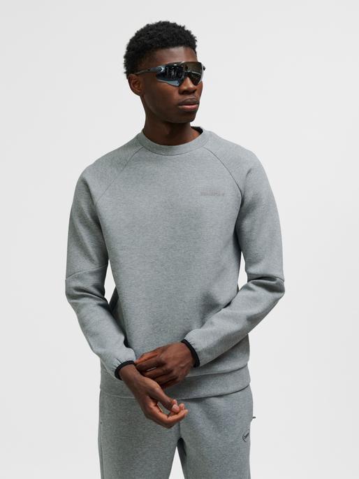 Produktbild hummel Hmltech Fleece Regular Crew (M)