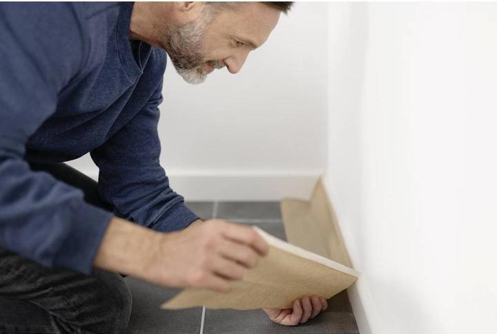 Produktbild tesa EASY COVER Malerfolie UNIVERSAL, aus Papier, Refill Nachfüllrolle (180 mm)