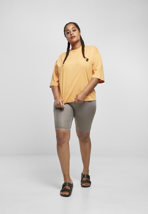 Actual product image Urban Classics Ladies Imitation Leather Cycle Shorts (4XL)