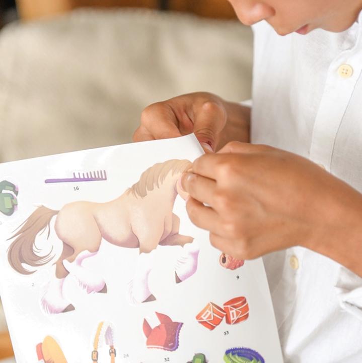 Productafbeelding Poppik Sticker leerposter paarden
