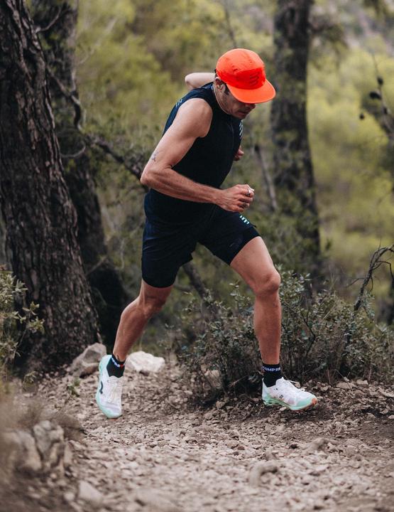 Actual product image Compressport Trail Racing Overshort M (L)