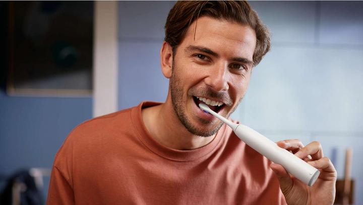 Actual product image Philips Sonicare HX7400/06 Sonicare 6100 (Sonic toothbrush)