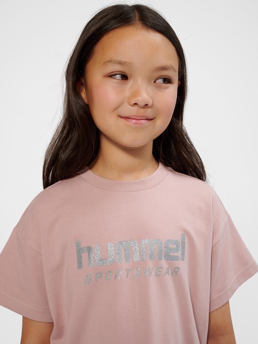 Actual product image hummel hmlCHILLI T-SHIRT S/S (122)