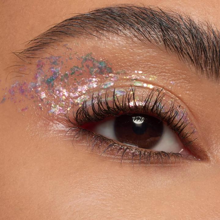 Image du produit essence Multichrome Flakes Eyeshadow Topper 02 Cosmic feelings (02 Cosmic feelings)