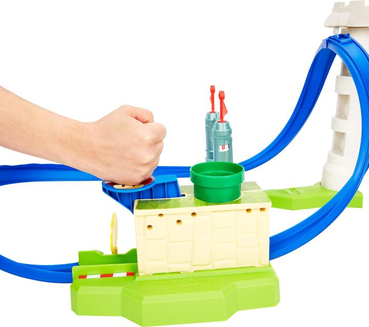 Actual product image Hot Wheels Mario Kart Circuit Slam Race Track