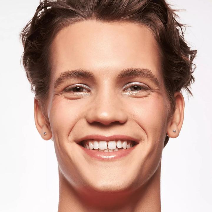 Actual product image essence Foundation Skin Tint (30)