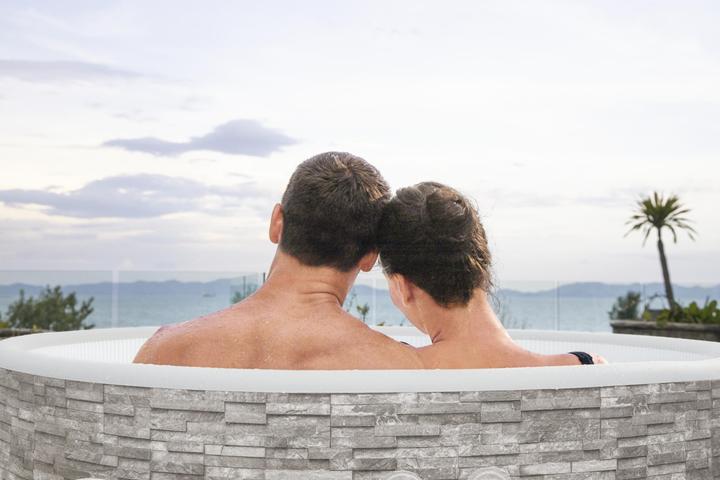 Produktbild Bestway Aufblasbarer Whirlpool LAY-Z-SPA Vancouver AirJet Plus mit Multifunktionspumpe, 140 Luft (5 Pers.)