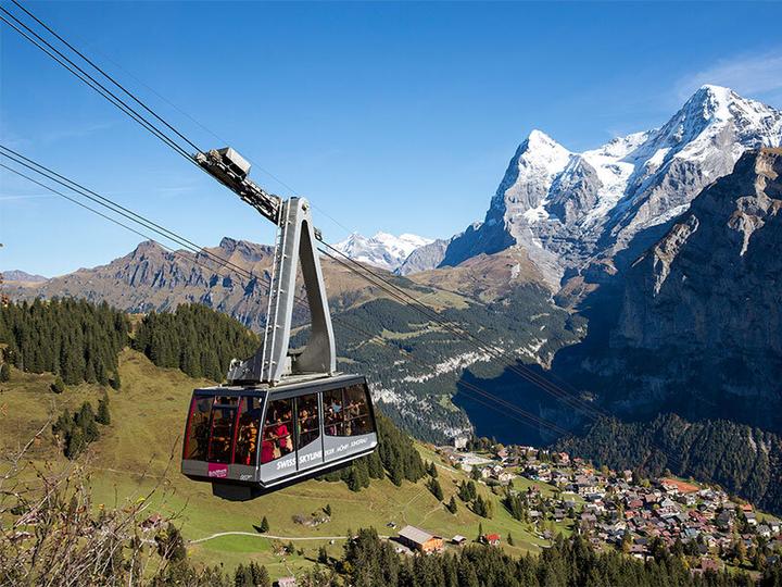Produktbild Smartbox 1 Übernachtung im Berner Oberland mit James Bond-Brunch im Piz Gloria (2 Pers.)
