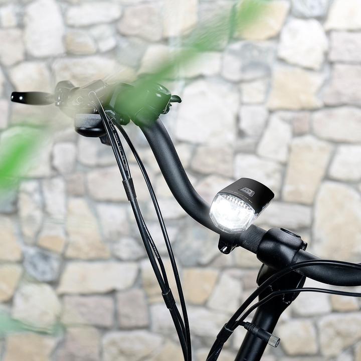 Actual product image Pearl Battery Bike Light with Cree LED & Handlebar Holder (120 lm)