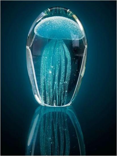 Actual product image Leonardo Oceano jellyfish (11 x 8 x 8 cm)