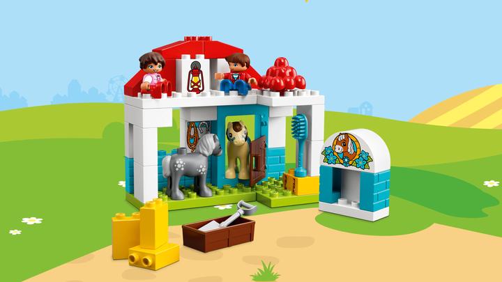 Actual product image LEGO DUPLO horse stable (10868)