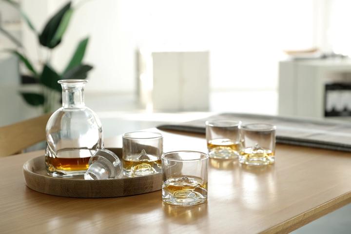 Actual product image Lite-On The Peaks whiskey glasses with decanter, 5-piece set (5 x, Whisky glass)