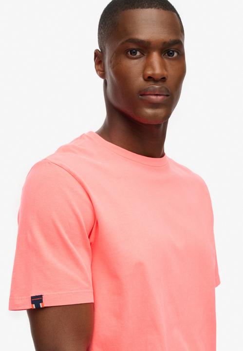 Actual product image Superdry Classic Essential Tee (L)