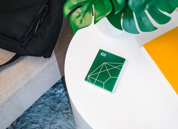 Produktbild WD My Passport Ultra 20th Emerald Anniversary Edition (2 TB)
