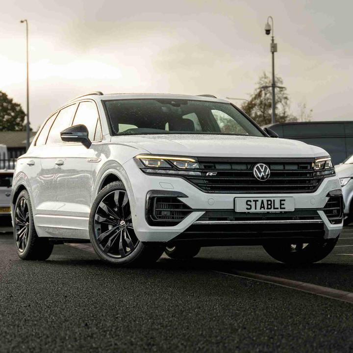 Actual product image WeatherTech Volkswagen Touareg P7 (2014-2018) Auto SonnenSchutz