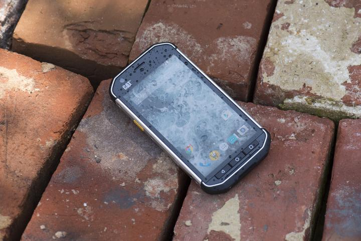 Produktbild Cat S40 (16 GB, Schwarz, 4.70", Hybrid Dual SIM, 4G)