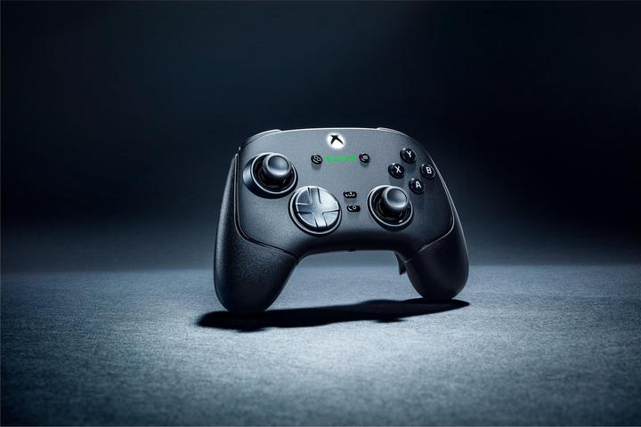 Actual product image Razer Wolverine V3 Pro (PC, Xbox Series X)