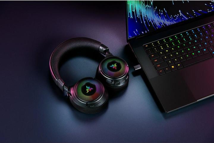 Actual product image Razer Kraken V4 (Wireless, Cable)