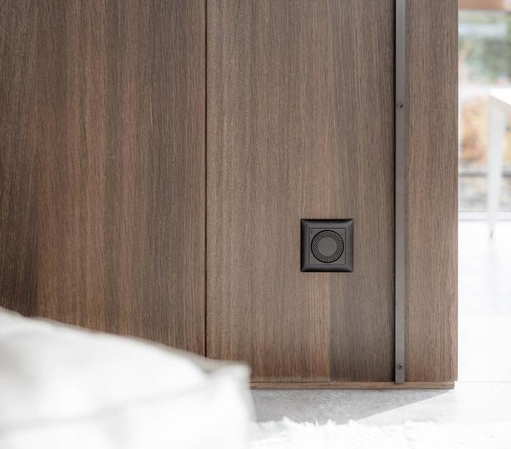 Immagine prodotto Revoltab Diffusore intelligente di fragranze per ambienti HIDE con capsula di fragranze per ambienti OAKMOSS