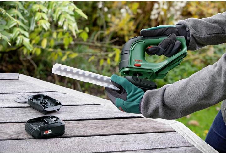 Actual product image Bosch Home & Garden Advanced Shear 18V-10 (Cordless hedgecutters)