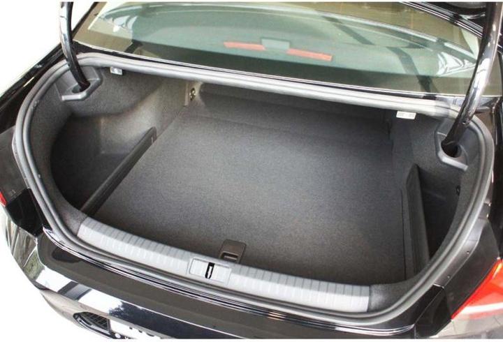 Produktbild Aristar Kofferraumwanne für VW Passat Limousine ab 2014 bis heute (erhöhte Ladefläche)