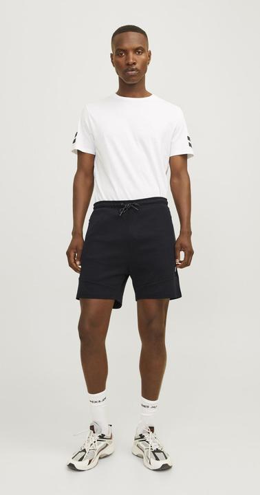 Actual product image Jack & Jones Reissverschlusstasche Interlock Sweatshorts (XS)