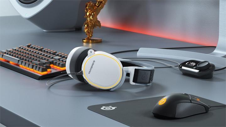 Actual product image SteelSeries Arctis Pro + GameDAC (RGB) (Cable)